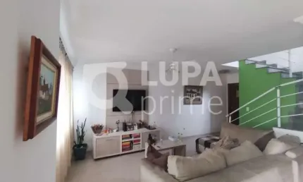 Casa com 3 quartos à venda na Rua Ricardo Franco, 190, Vila Roque, São Paulo