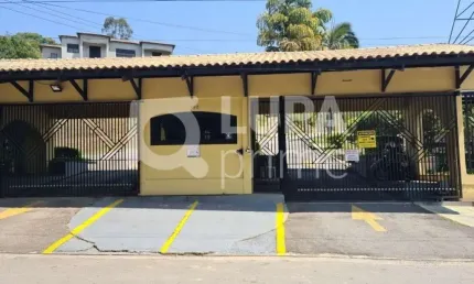 Sobrado em Condomínio com 4 dormitórios sendo suítes á venda em Mairiporã