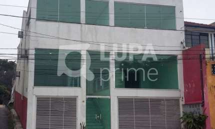 Prédio Comercial com 380m² para Locação na Avenida Água Fria