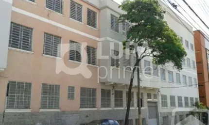 Prédio com 60 salas à venda na Rua Serra de Jairé, 658, Quarta Parada, São Paulo