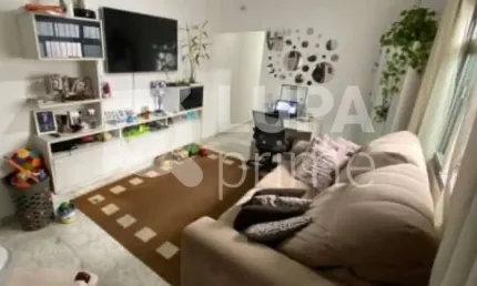 Casa térrea com 3 dormitórios sendo 1 suíte á venda na Casa Verde Média!
