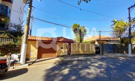 Sobrado com 4 dormitórios sendo 1 suíte á venda no Jardim Paraíso