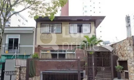 Sobrado com 4 dormitórios sendo 2 suítes á venda em Santana