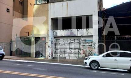 Salão comercial com 402m² para locação na Consolação