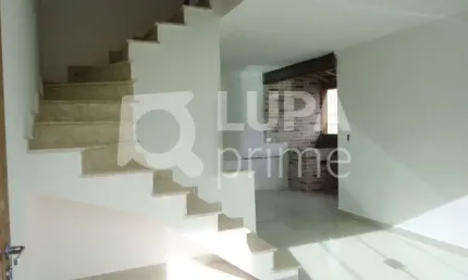 Casa em condomínio fechado com 2 quartos à venda na Rua Gurinhém, 60, Vila Leonor, São Paulo