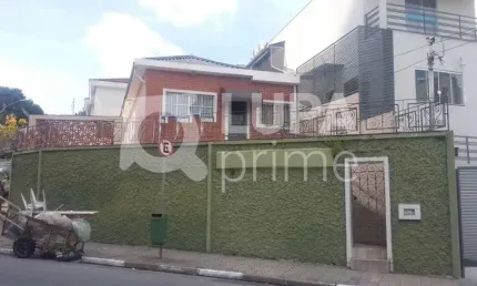 Casa espaçosa com 3 dormitórios e 3 banheiros - Vila Paiva