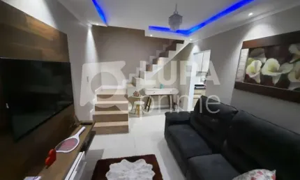 Sobrado espaçoso com 8 quartos à venda na Vila Maria Alta