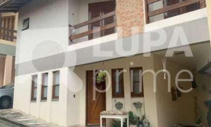 Sobrado com 3 dormitórios sendo 1 suíte à venda em Santana!