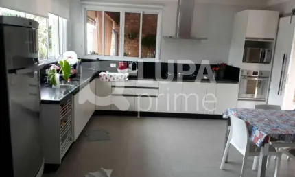 Sobrado com 4 dormitórios sendo 4 suítes á venda no  tremembé