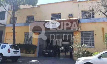 Galpão com 900 metros para locação no Campos Elíseos