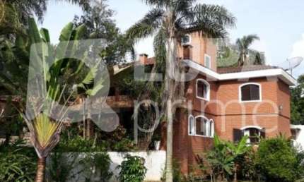 Casa Assobradada com 3 dormitórios sendo 1 suíte á venda em Mairiporã