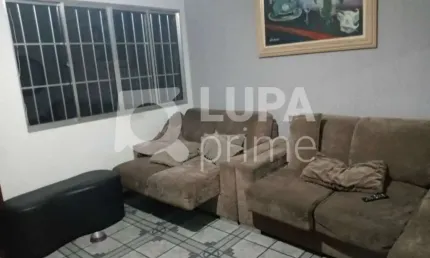 Sobrado com 3 quartos e 4 vagas de garagem á venda na vila gustavo