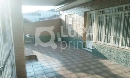 Casa com 3 dormitórios à venda na Vila Santa Maria!