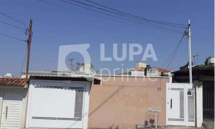 Casa Térrea com 4 dormitórios sendo 1 suíte á venda na Parada Inglesa