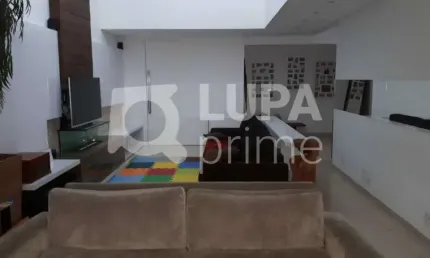 SOBRADO 5 DORMITÓRIOS (2 SUÍTE) Á VENDA- VILA ALBERTINA
