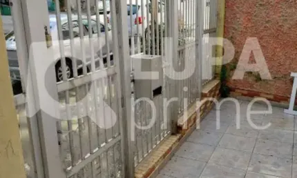 Sobrado comercial com 250 metros para locação em Santa Teresinha