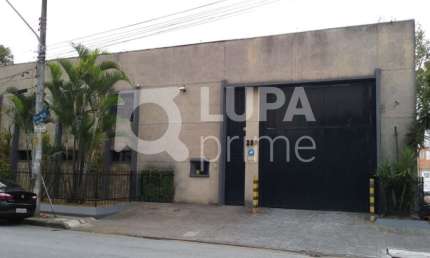 Galpão / Salão Comercial  Locação com 3640m no Bairro Limão / SP