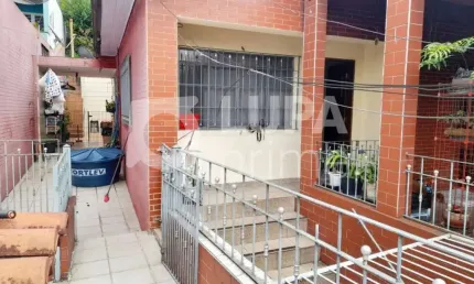 Sobrado com 3 dormitórios à venda no Parque Casa de Pedra!