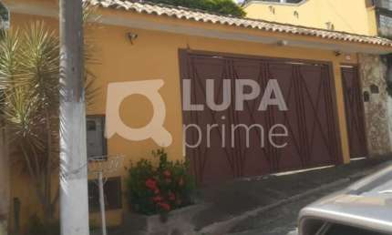 Casa Térrea com 2 dormitórios sendo 1 suíte á venda em Santana
