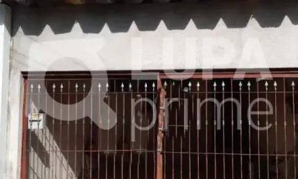 Sobrado geminado com 3 dormitórios sendo 1 suíte à venda na Vila Mazzei!