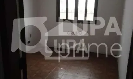 Casa Térrea com 3 dormitórios de 340m² à venda em Santa Teresinha