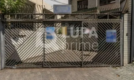 Casa comercial com 8 salas para alugar na Rua Amaral Gama, 133, Santana, São Paulo