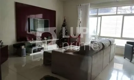Casa espaçosa com 3 dormitórios e 6 banheiros à venda no jardim são paulo