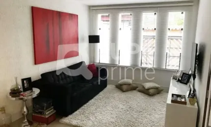 Sobrado com 3 dormitórios sendo 1 suíte à venda na Casa Verde