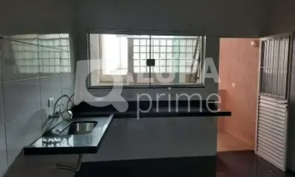 Casa Assobradada com 3 dormitórios de 238m² à venda, no Jardim Brasil