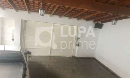 Casa Térrea com 3 dormitórios sendo 1 suíte á venda no Tucuruvi com piscina