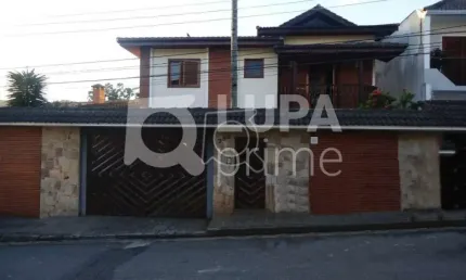 Sobrado com 4 suítes à venda na vila irmãos arnoni!