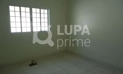 Ponto comercial com 3 salas para alugar na Rua Dom Henrique Mourão, 188, Santa Teresinha, São Paulo