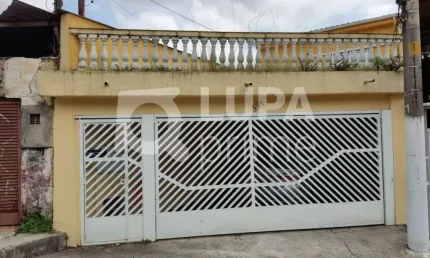 SOBRADO COM 3 DORMITÓRIOS (2 SUÍTES) Á VENDA- VILA AURORA