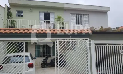 Sobrado com 3 dormitórios sendo 1 suíte à benda no Jardim do Colégio!