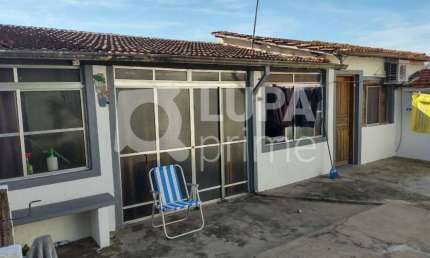 Sobrado com 3 dormitórios de 220m² à venda na Vila Amália.