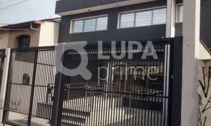 Salão comercial Água Fria - 2 (dois) banheiros, 10 (dez) vagas, 210,00m²