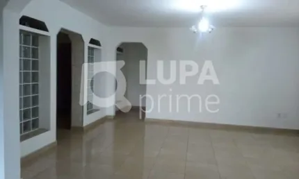 Casa com 7 quartos para alugar na Rua Castelo de Paiva, 51, Jardim Ipanema (Cidade Líder), São Paulo