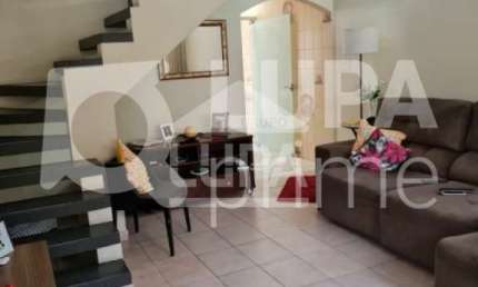 Casa com 3 quartos para alugar na Rua Jorge Valim, 521, Vila Ester (Zona Norte), São Paulo