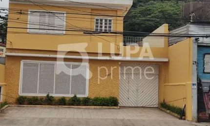 Sobrado comercial com 220 metros para locação na Casa Verde!