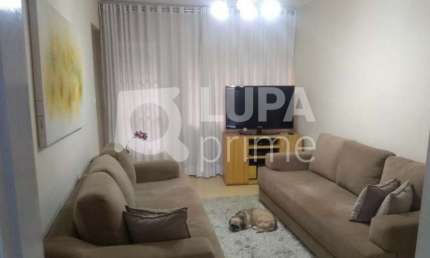 Sobrado a venda na Vila Amélia com 4 dormitórios e 4 vagas de garagem.