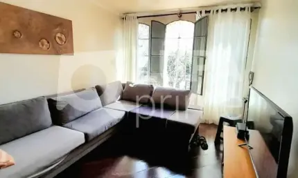 Sobrado com 3 dormitórios sendo 1 suíte à venda no Chora Menino!