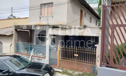 Sobrado com 3 dormitórios sendo 1 suíte á venda na Real Parque
