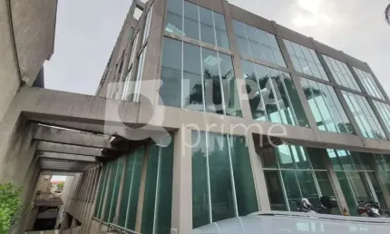 Prédio Comercial com 10.605 metros À Venda na Vila Constança.