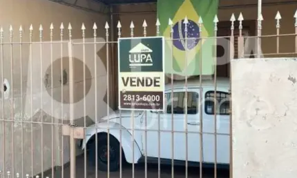 Casa Térrea com 1 dormitórios à venda na Vila Mariza Mazzei