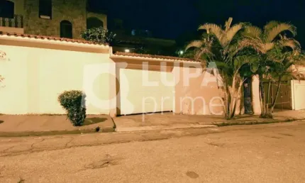 Casa com 3 quartos à venda na Rua Mário Soler, 179, Jardim Peri, São Paulo