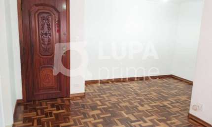 Apartamento com 3 dormitórios (1 suíte) à venda em Santana