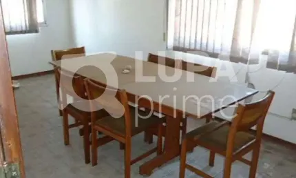 PRÉDIO COMERCIAL COM 190M², 7 SALAS E 2 VAGAS DE GARAGEM A VENDA NA VILA MARIA