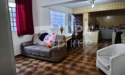 CASA TÉRREA COM EDICULA A VENDA NA VILA MEDEIROS, FÁCIL ACESSO PARA O METRÔ