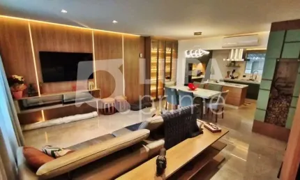 Sobrado com 4 quartos sendo 2 suítes para venda, parada inglesa, são paulo