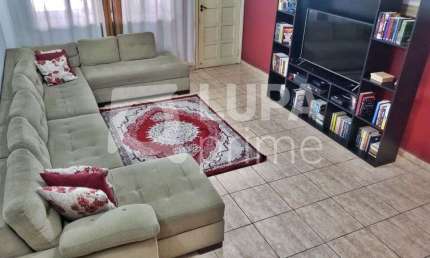 CASA COM 4 QUARTOS E 2 VAGAS DE GARAGEM À VENDA NA VILA GUILHERME